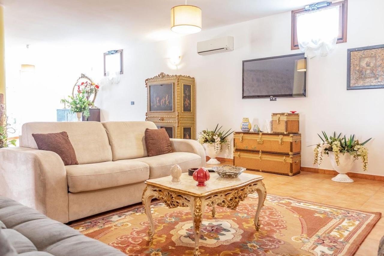 Villa Stracca Con Ampio Spazio Esterno Capilungo Luaran gambar
